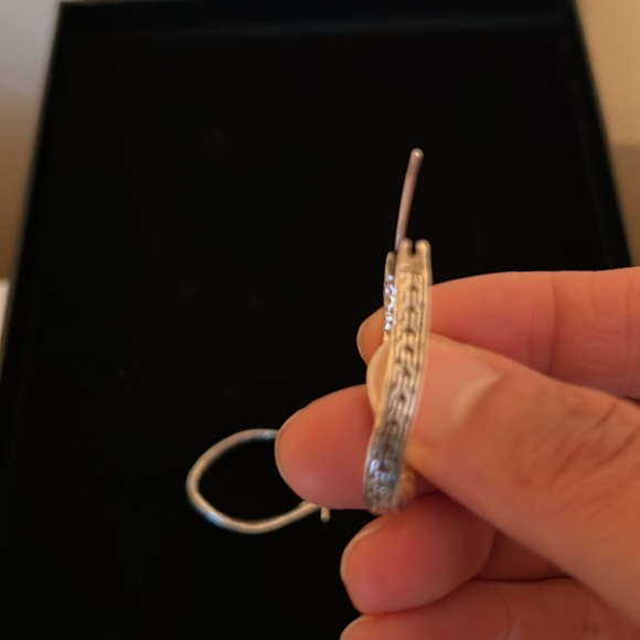 Luxury Artisan of Bali Chain link Earrings. Crafted in solid sterling silver. - Picture 8 of 9